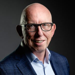 Zakelijk portret van Theo